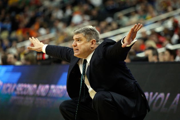 Siena to Hire Loyola's Patsos as Basketball Coach