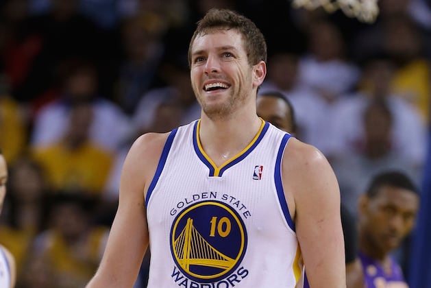 Warriors Shake off Slow Start, Beat Hornets 98-88