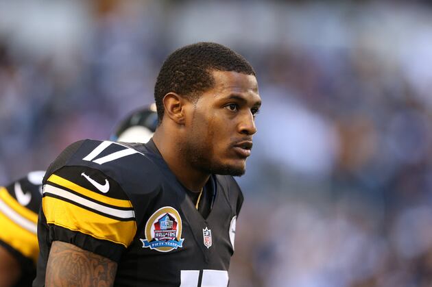 Wallace to Wear No. 11 for Dolphins