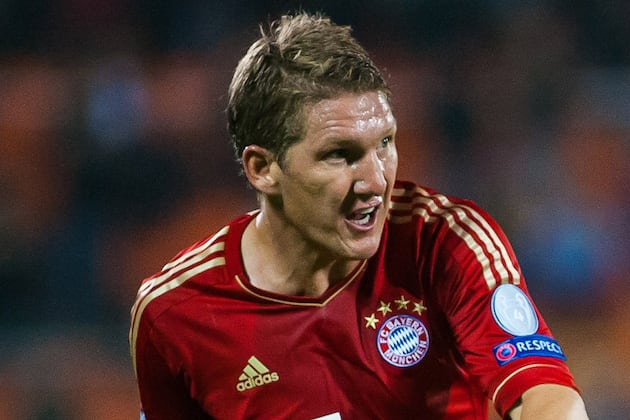 Golazo! Sebastian Schweinsteiger (Bayern Munich) 1-0 V Eintracht Frankfurt