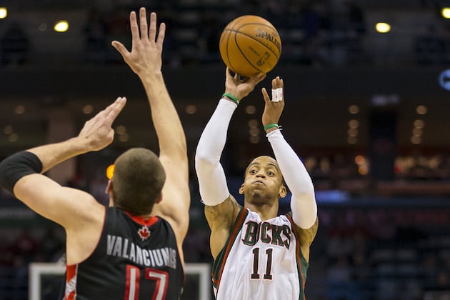 Bucks Beat Raptors 100-83, Clinch Playoff Spot