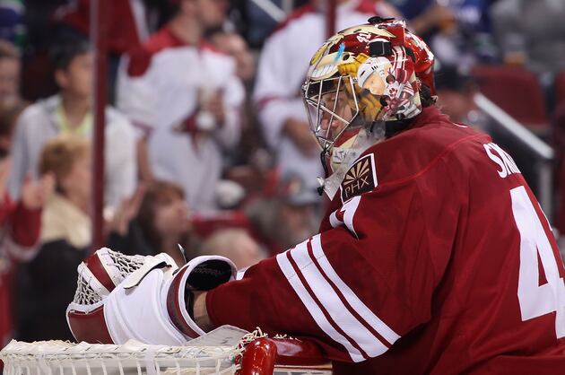 Coyotes 4, Avalanche 0