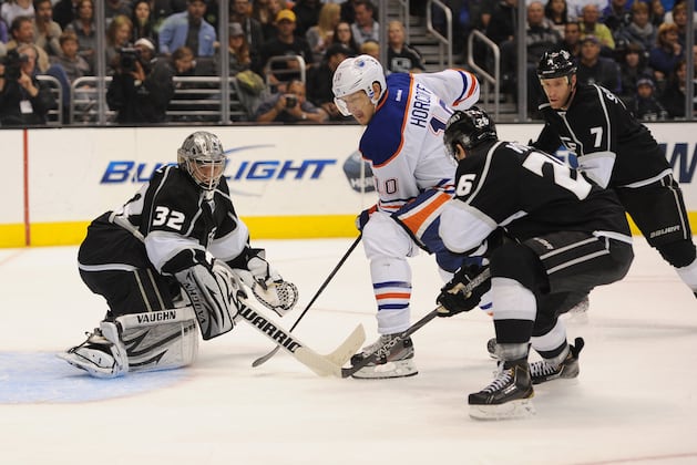 Carter, Quick Lead Surging Kings Past Oilers