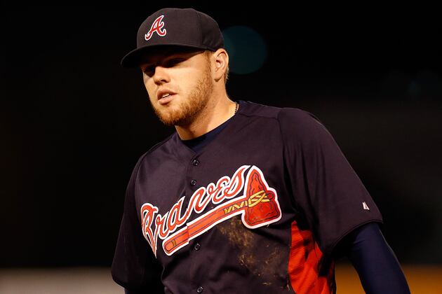Braves' Freddie Freeman Visibly Upset After Being Placed on DL
