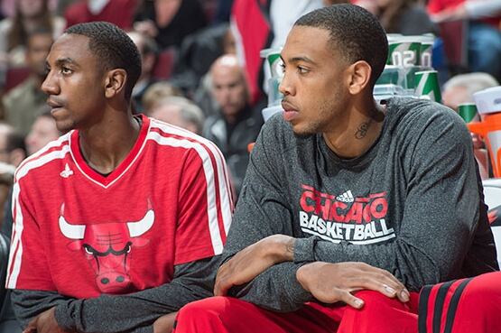 Bulls Sign Thomas for Remainder of the Season