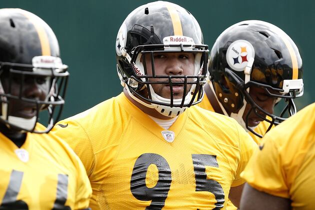 Steelers Alameda Ta'amu Celebrates DUI Probation