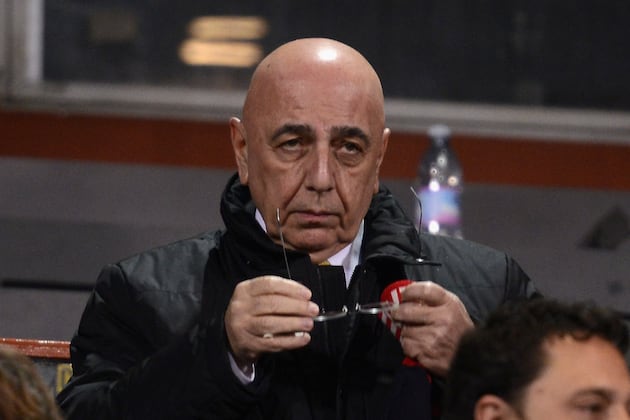 Balotelli's Cigarette Leaves A.C. Milan Fuming