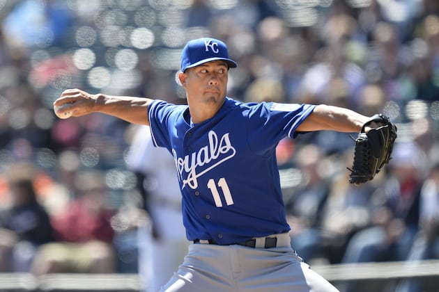 Veteran Righties Match Up for Twins, Royals