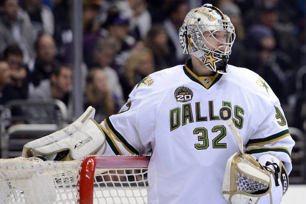 Kari Lehtonen Leaves Game with Injury, Will Be Re-Evaluated Wednesday