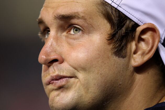 Ashton Kutcher Wants to Help Chicago Bears Quarterback Jay Cutler
