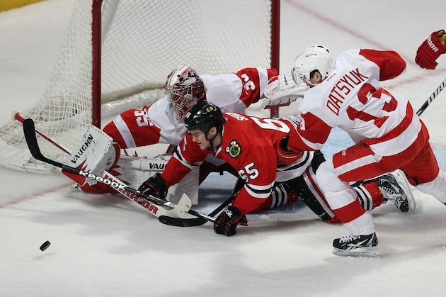 Detroit Red Wings Cling to 8th Place After Shootout Loss to the Blackhawks
