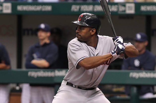 Michael Bourn Leaves Game vs. White Sox with Apparent Hand Injury