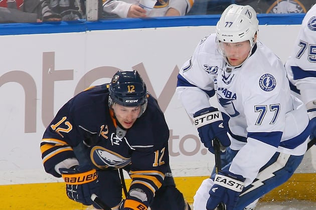 Sabres Take Advantage of Slumping Lightning
