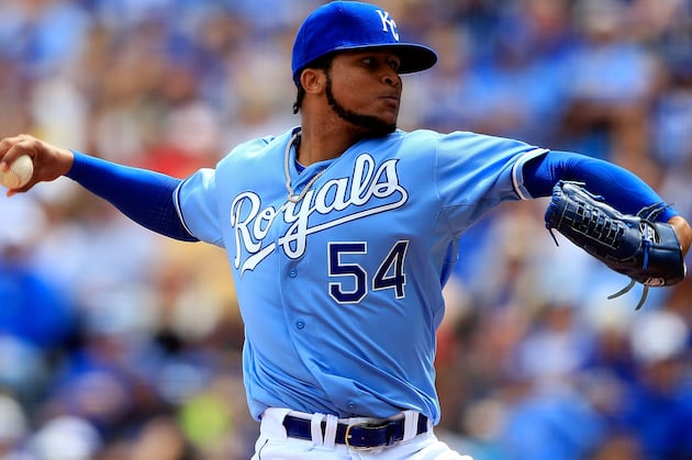 Royals Beat Blue Jays 3-2 on Ervin Santana's Grit