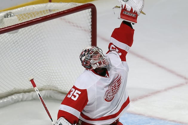 Red Wings, Jimmy Howard Blank Predators, 3-0