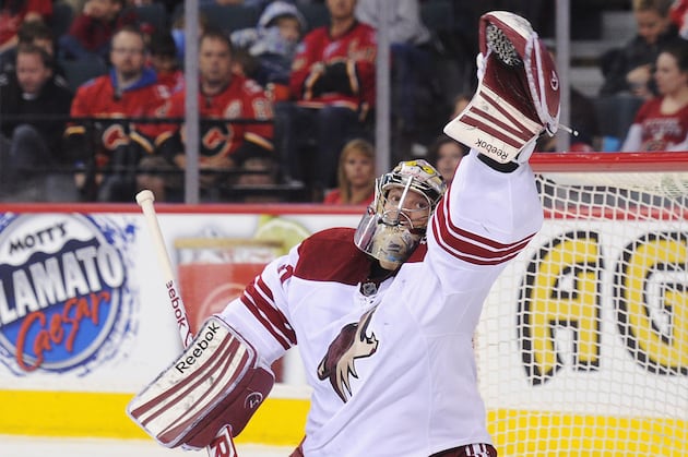 Phoenix Coyotes Scratch Goalie Mike Smith with Injury