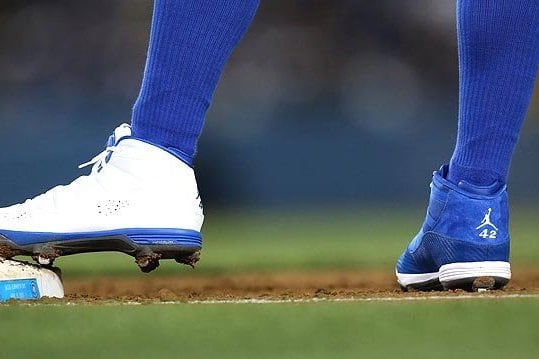 Carl Crawford Wears One Blue Shoe and One White Shoe in Tribute