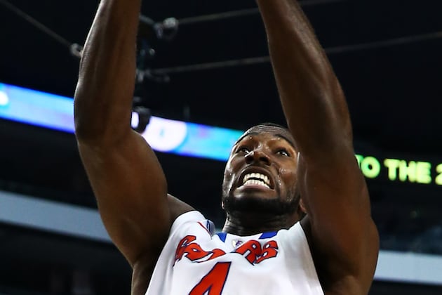 Gators Center Young Had Minor Ankle Surgery