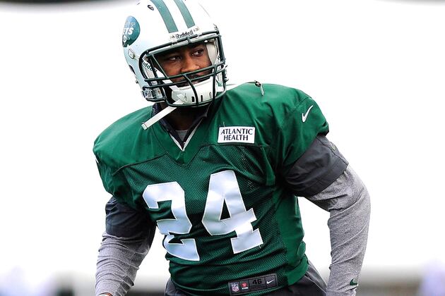 What's Holding Up a Darrelle Revis Trade to the Tampa Bay Buccaneers?