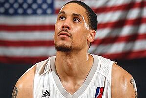 Warriors Sign Center from Texas Legends