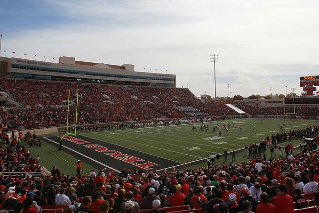 New Committee Hopes to 'Paint Town Red and Black'