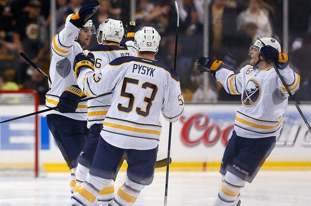 Stafford's SO Goal Pushes Sabres by Bruins