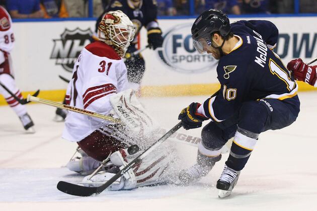 Elliott Leads Blues to Another OT Shootout Win