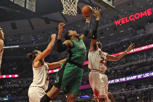 As Playoffs Begin for Bulls, Gibson and Noah Can Go Home Again