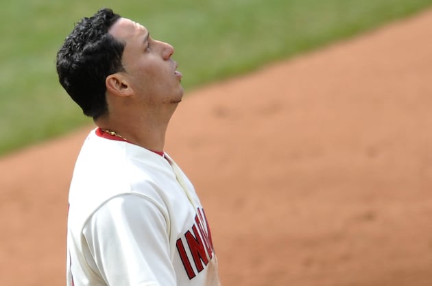 Asdrubal Cabrera Leaves Game with Left Wrist Contusion