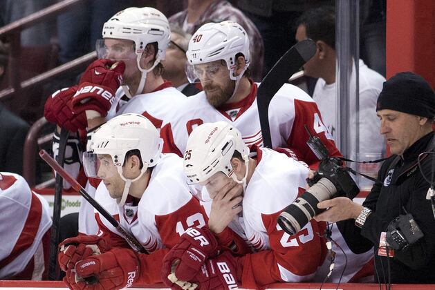Red Wings Dominate Canucks but Lose a Key Point in the Shootout, 2-1