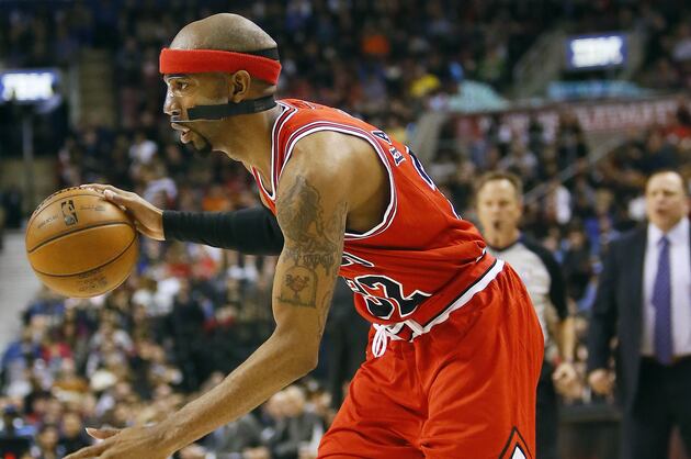 Hamilton or Belinelli Could Be Odd Man out for Bulls