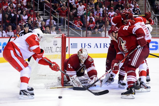 Red Wings 4, Coyotes 0