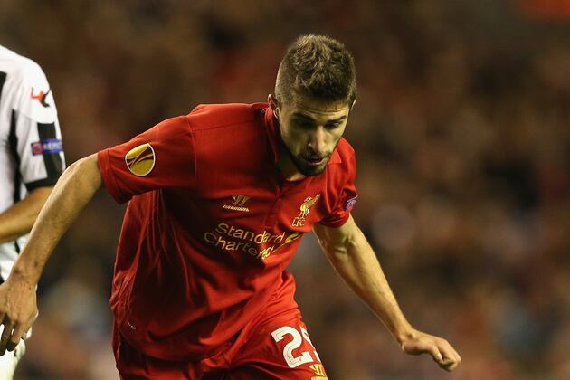 Striker Resumes Full Training