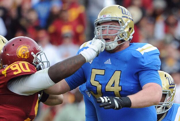 Football Works with Thin Offensive Line