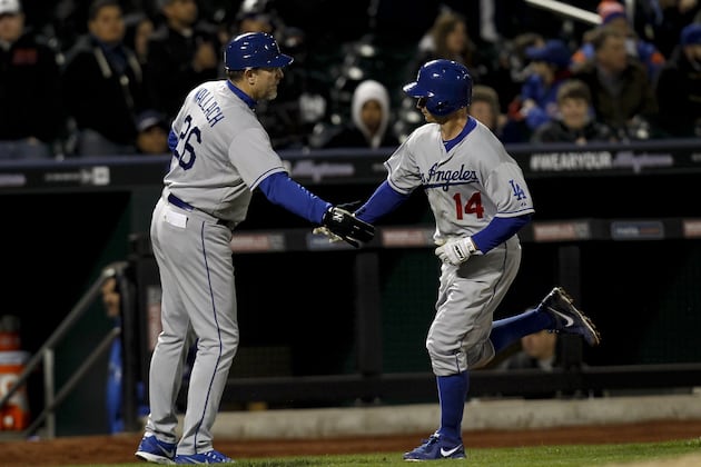 M. Ellis hits 2 HRs, pitcher as Dodgers top Mets