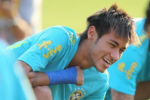 Neymar Picks Up Injury in Brazil Friendly 