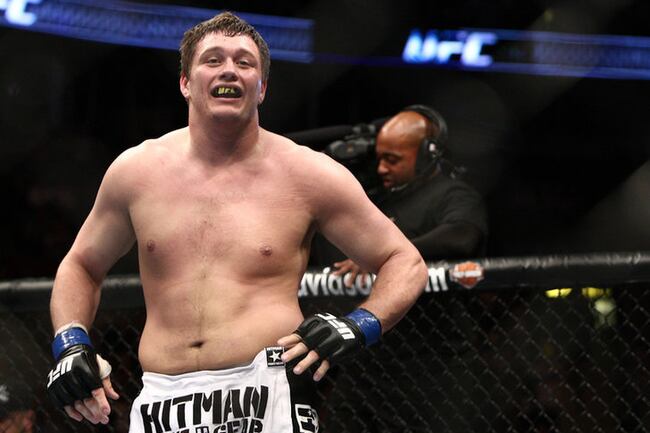 Mattmitrioneestherlinmmafighting4-25-13_crop_north
