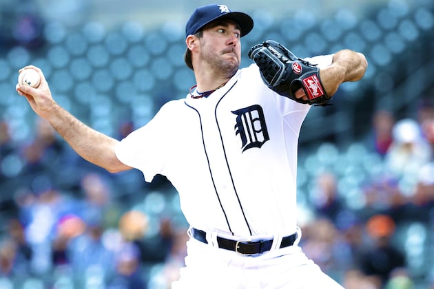 Verlander Leaves Game with Injury