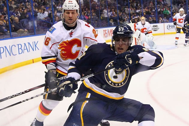 Blues Close in on No. 4 Seed, Beat Flames