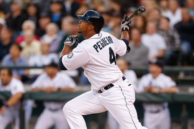 Peguero's First-at-Bat Homer Keys Mariners