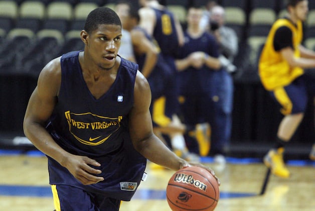 Report: St. Joseph's Lands WVU Transfer Aaron Brown