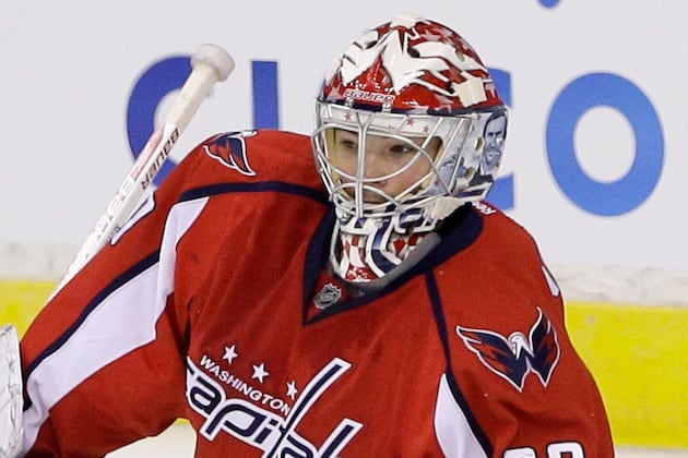Capitals Sign Neuvirth to Two-Year, $5 Million Extension