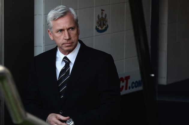 Alan Pardew Wants Newcastle to Stick Together After 6-0 Defeat by Liverpool