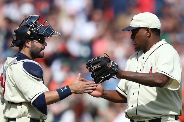 Rick Porcello Greeted by Standing Ovation, Jose Valverde Picks Up Save