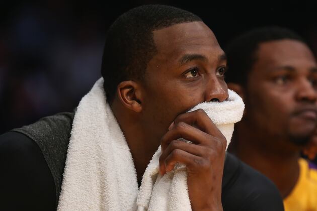VIDEO: Dwight Howard Is Ejected in Final Lakers' Game This Season