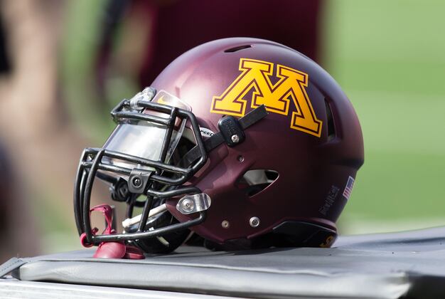Mount Carmel's Steven Richardson Commits to Minnesota