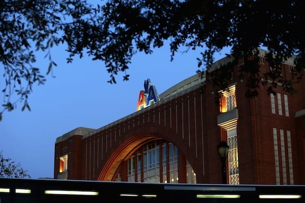 Report: Dallas Could Host Multi-Game Event to Start 2013-14 Season
