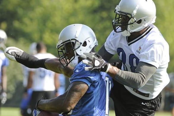 Lions Convert Receiver Dominique Curry to Tight End