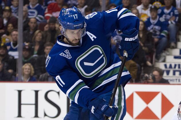 Sharks Beat Canucks 3-1