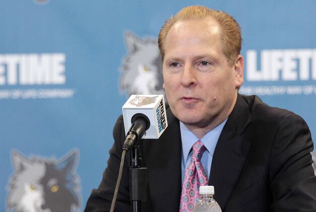 Report: Flip Saunders in as Wolves' President, David Kahn out